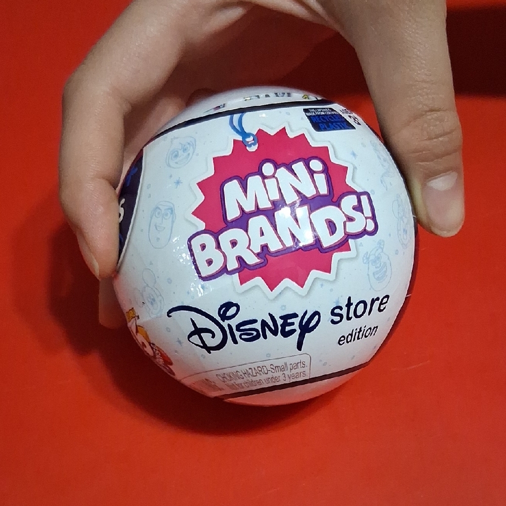 Disney Mini Brands Surprise Ball - White & Pink